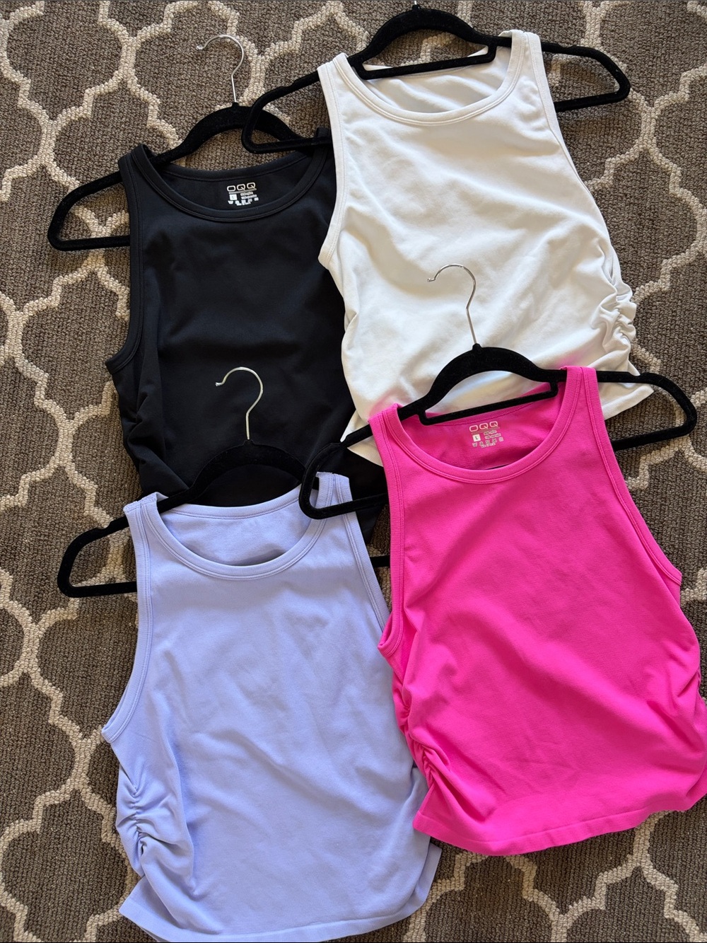 OQQ 4 Piece Tank Top Crew Neck Sleeveless Basic Stretch Yoga Crop